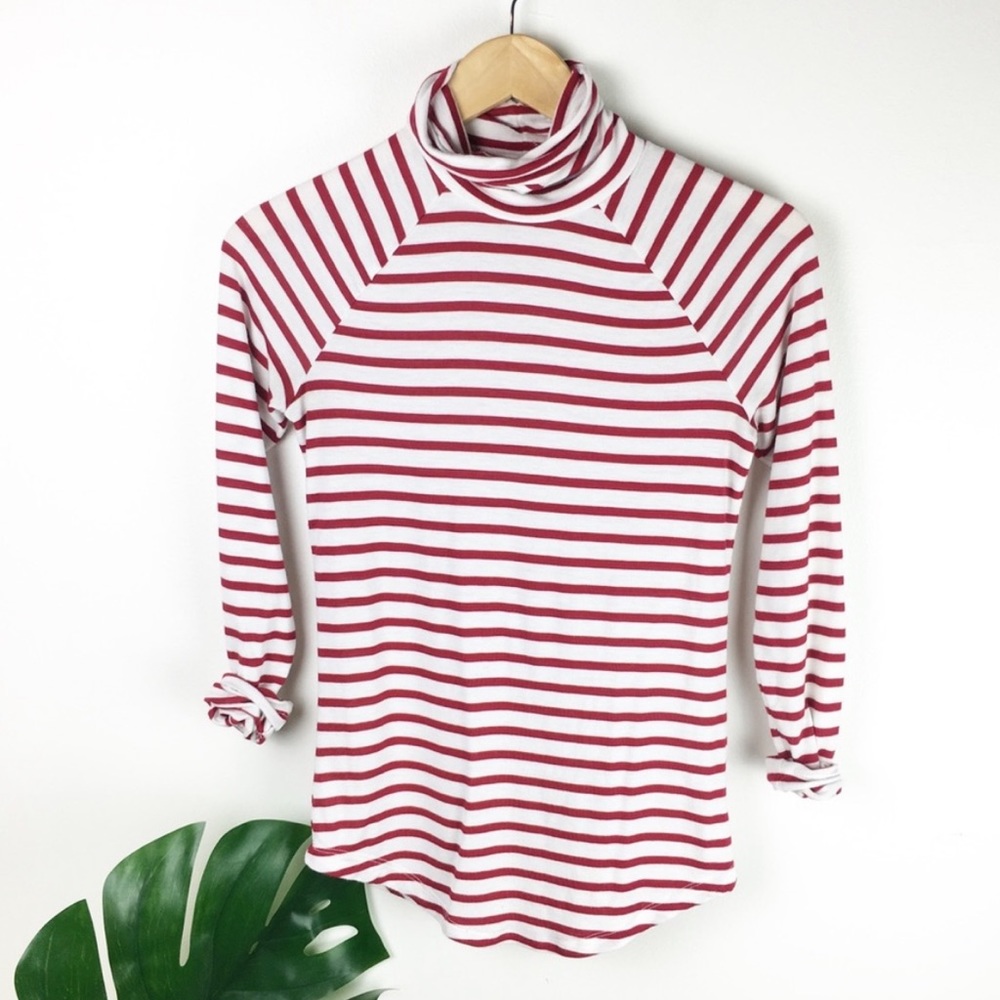 Old Navy | Turtle neck tee